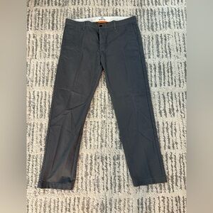 Dockers Men's Grey Modern Khaki Chinos